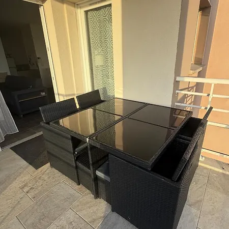 F2 - Dernier Etage Avec Terrasse Vue Apartman